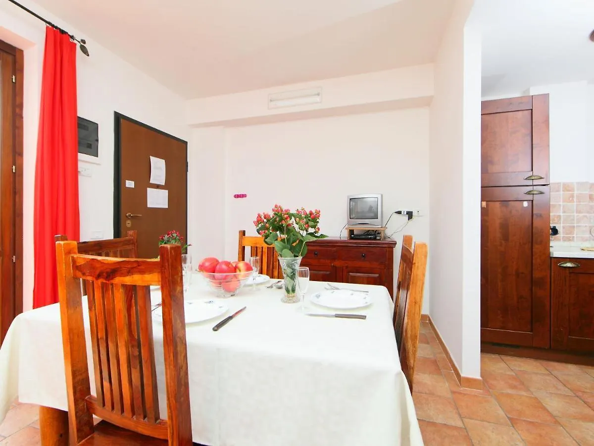 Apartment Oak-1 By Interhome Sorano  Itália